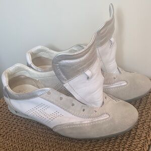 Hogan Olympia Vintage Women's White and Silver Sneakers
